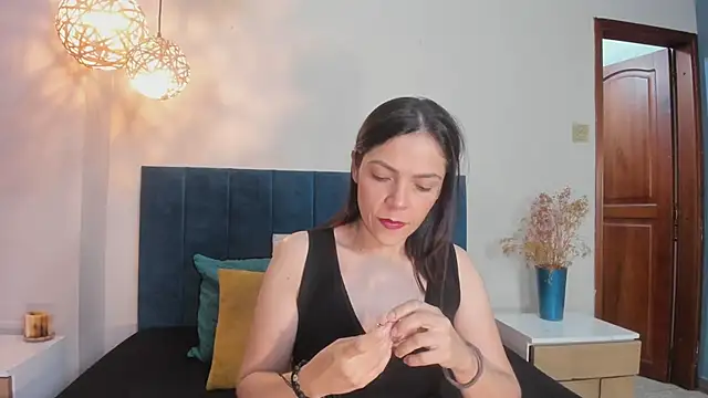 Snapshot of AnnaBroooks chatting on March 2026 11:54:01 PM AnnaBroooks online show from March 2026 11:54:01 PM