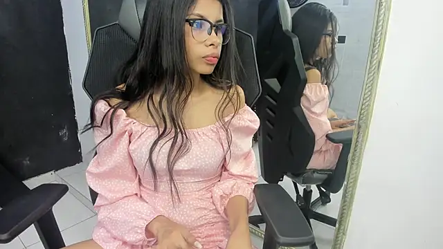 Snapshot of ZoehPeterr_ chatting on March 2026 11:00:01 PM ZoehPeterr online show from March 2026 11:00:01 PM