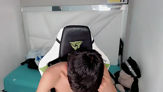 Liarr  online show from February 2026 08:10:01 PM