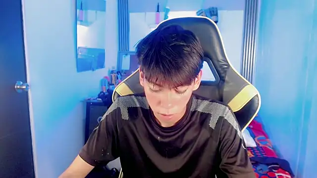 Liarr  online show from May 2026 11:01:04 PM
