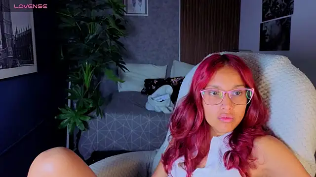 Snapshot of saphire_ chatting on March 2026 01:03:01 PM saphire online show from March 2026 01:03:01 PM