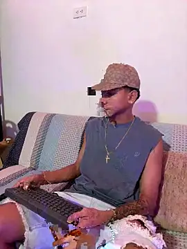paulhot11 online show from April 2026 03:59:02 AM