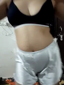 simmi jaan17 online show from February 2026 03:59:01 PM