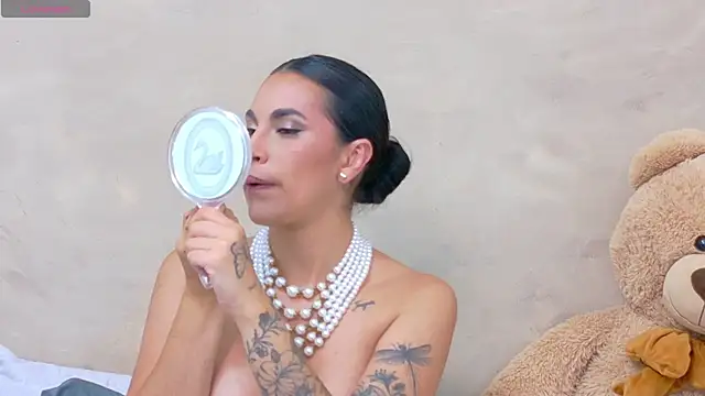 AndiVasquez online show from May 2026 10:42:02 AM