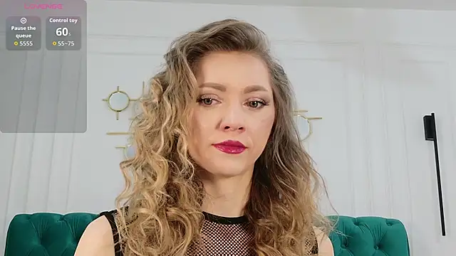 IrisLayne online show from April 2026 04:32:01 AM