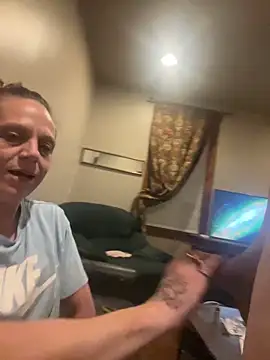 Snapshot of mileslongdeep chatting on June 2026 02:03:01 AM mileslongdeep online show from June 2026 02:03:01 AM