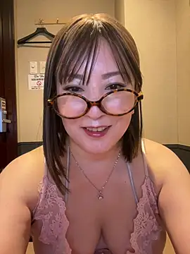 Mitsuco surflady online show from May 2026 03:56:01 AM