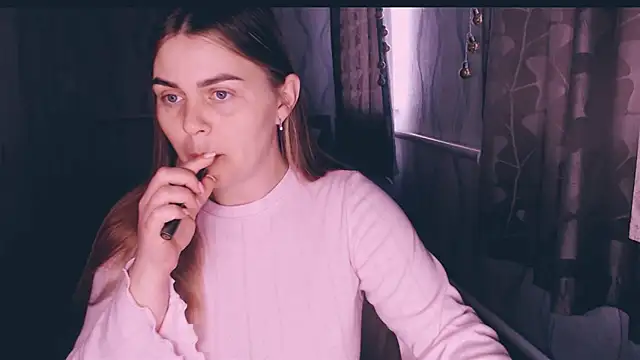 Snapshot of MagicKatarina_ chatting on March 2026 05:02:02 AM MagicKatarina online show from March 2026 05:02:02 AM