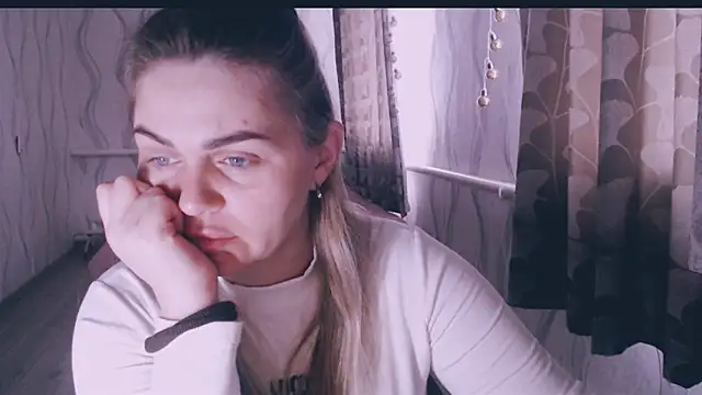 Snapshot of MagicKatarina_ chatting on March 2026 07:23:01 AM MagicKatarina online show from March 2026 07:23:01 AM