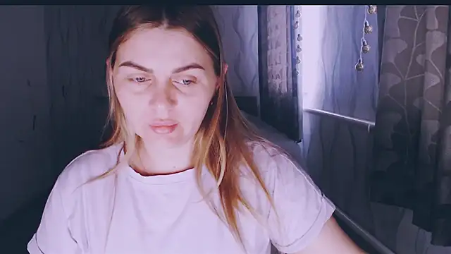 Snapshot of MagicKatarina_ chatting on March 2026 05:24:01 AM MagicKatarina online show from March 2026 05:24:01 AM