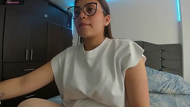 AnnaBailey  online show from March 2026 03:15:02 PM