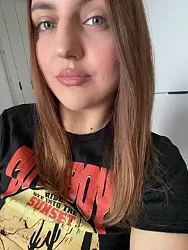 AliceDesmee online show from February 2026 10:44:02 AM