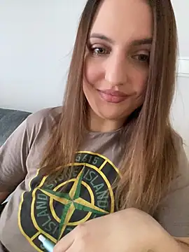 AliceDesmee online show from February 2026 11:40:02 AM