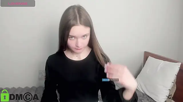 Snapshot of Elina_X chatting on May 2026 01:05:02 PM Elina X online show from May 2026 01:05:02 PM