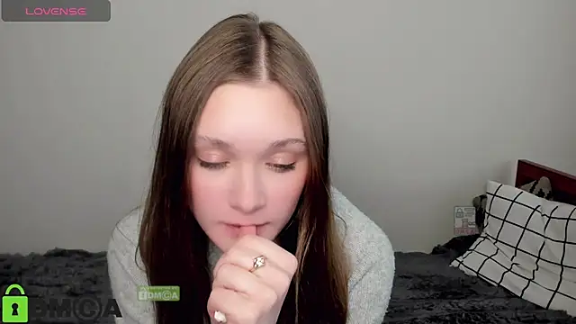 Snapshot of Elina_X chatting on May 2026 02:04:01 PM Elina X online show from May 2026 02:04:01 PM