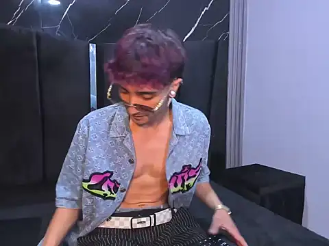 KrisX hl online show from February 2026 05:02:01 AM