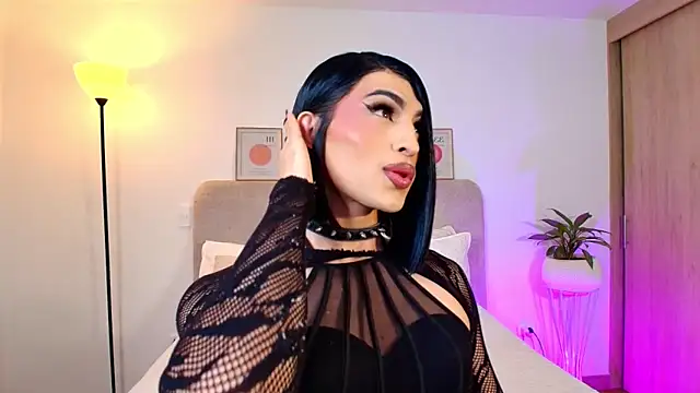 KarolPortellaa online show from April 2026 12:47:02 PM