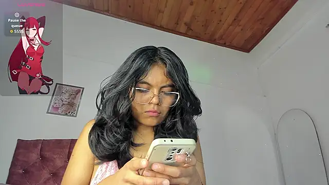 luna velveth online show from March 2026 02:39:01 AM