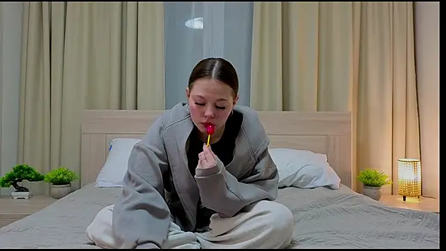 aloreana online show from February 2026 04:11:02 PM