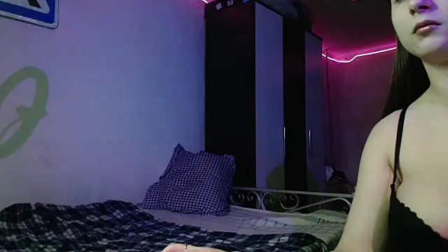 Evak1ss online show from February 2026 08:25:02 PM