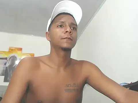 hotboyluxe online show from February 2026 06:25:01 PM