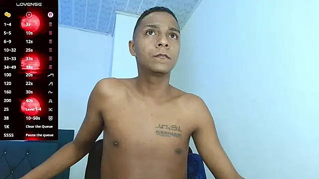 hotboyluxe online show from June 2026 10:32:01 PM
