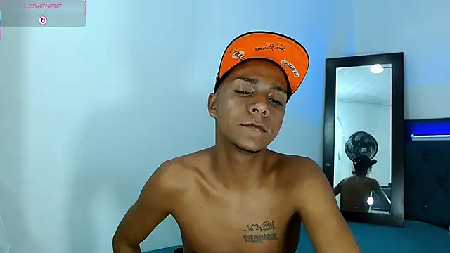 hotboyluxe online show from June 2026 05:38:02 AM