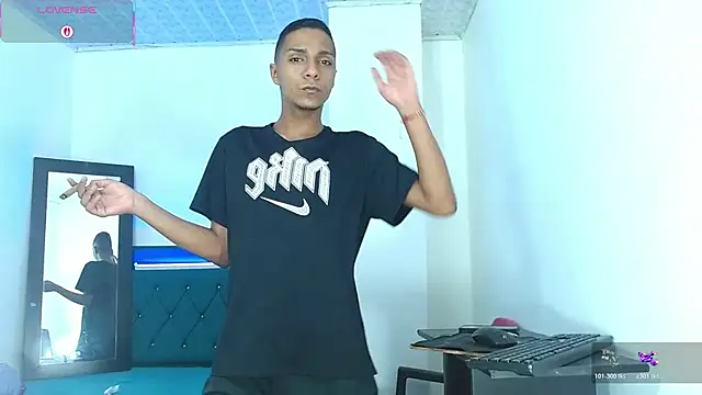 hotboyluxe online show from June 2026 05:34:01 AM