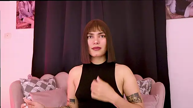 dakotacollins  online show from June 2026 01:38:02 AM