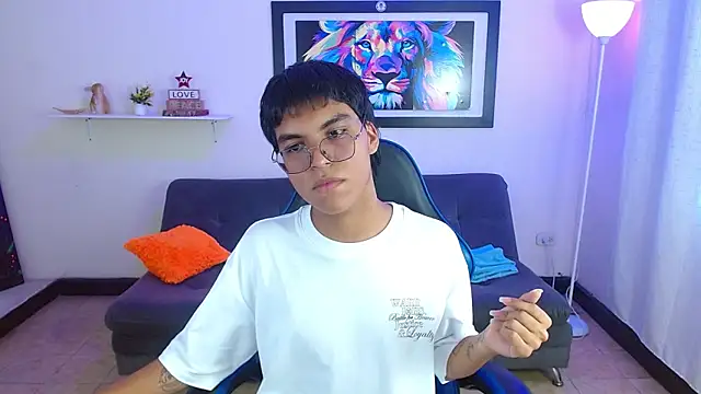 Maecum18 online show from April 2026 08:54:02 PM