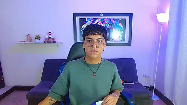 Maecum18 online show from June 2026 10:03:02 PM