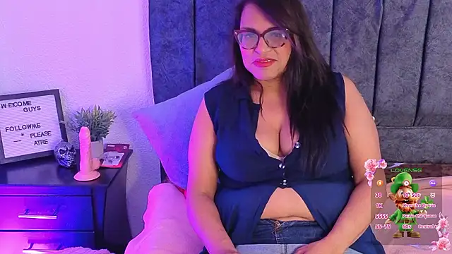 Snapshot of Angela_mature49 chatting on March 2026 07:17:01 PM Angela mature49 online show from March 2026 07:17:01 PM