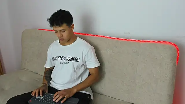  Alex Colton online show from June 2026 10:40:02 PM