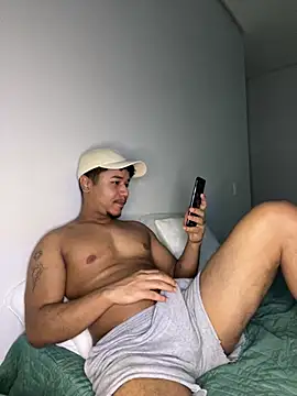 ollyzinn online show from July 2026 05:24:01 AM