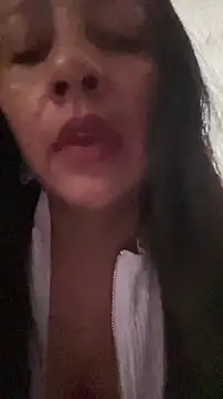 Bamby08 online show from March 2026 02:32:02 PM