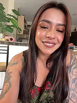 Snapshot of foxxy_lover chatting on April 2026 05:46:02 PM foxxy lover online show from April 2026 05:46:02 PM