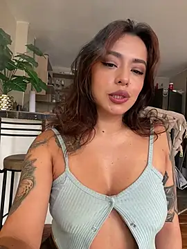 Snapshot of foxxy_lover chatting on April 2026 03:36:02 PM foxxy lover online show from April 2026 03:36:02 PM