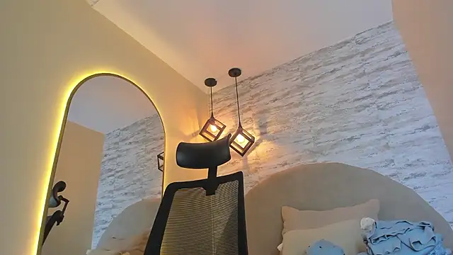 itswolfine online show from January 2026 08:07:01 PM