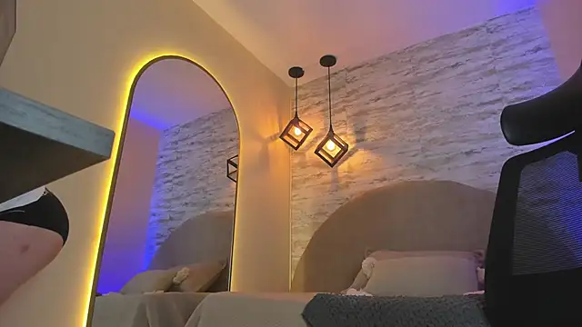 itswolfine online show from February 2026 07:30:02 PM