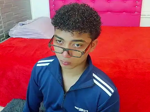 philipsex28 online show from February 2026 07:29:01 PM