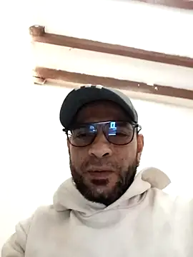 Snapshot of yoahotpetrafiery chatting on February 2026 10:39:02 PM yoahotpetrafiery online show from February 2026 10:39:02 PM