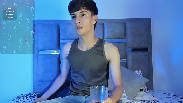 axxxel twink online show from May 2026 01:00:01 AM
