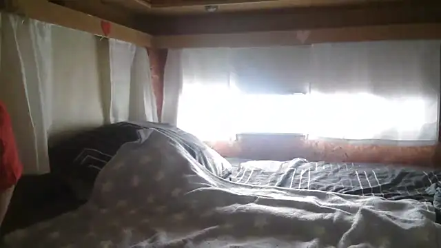 Snapshot of Sylly chatting on October 2025 07:01:02 AM Sylly online show from October 2025 07:01:02 AM