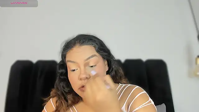 Snapshot of Amaranoir- chatting on March 2026 03:56:02 AM Amaranoir- online show from March 2026 03:56:02 AM