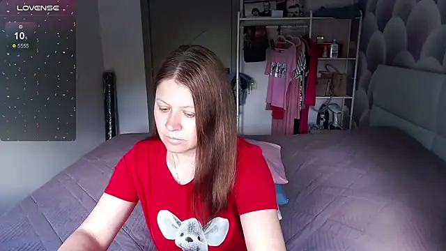 Snapshot of Aleksasamuii chatting on July 2026 07:46:02 AM Aleksasamuii online show from July 2026 07:46:02 AM