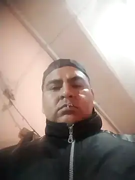 Sergiowooo online show from August 2026 12:42:01 AM