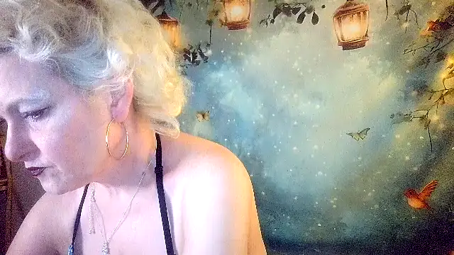 Blondie the librarian online show from May 2026 01:11:01 AM