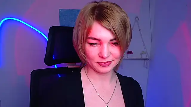 CuttieEmma online show from February 2026 06:52:01 AM