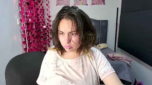 Snapshot of Kennya_Rodriguez chatting on February 2025 12:24:01 AM Kennya Rodriguez online show from February 2025 12:24:01 AM