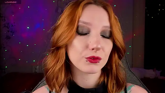 Vamp Mila online show from May 2026 03:18:02 PM